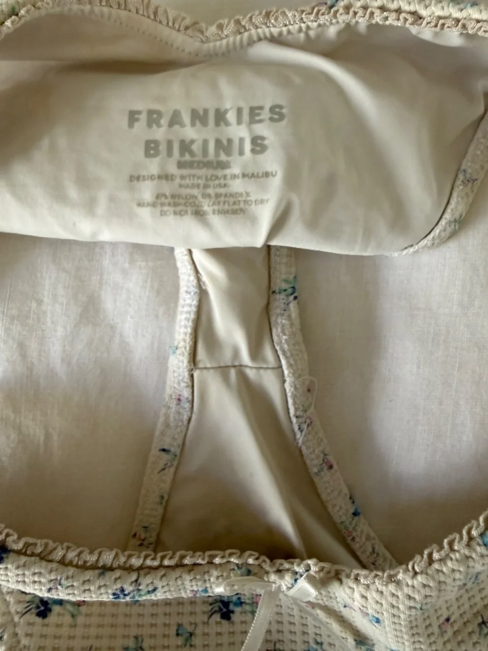 Frankies Bikinis xs this